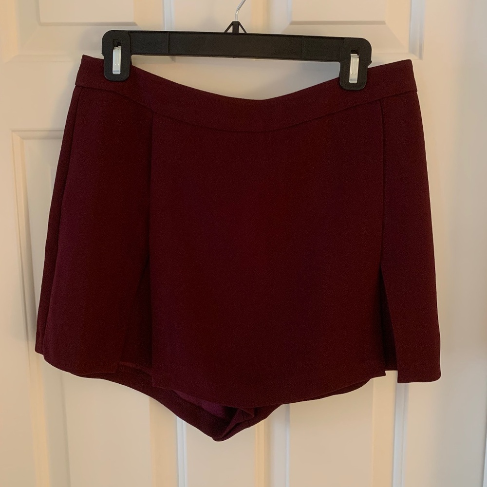 BCBGeneration Kilt Skort - sz 10